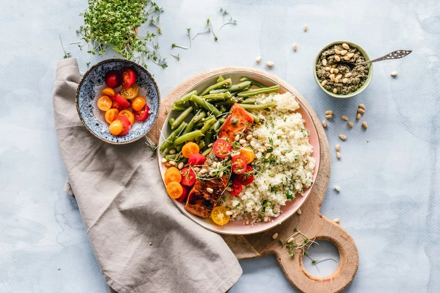 High-fibre oat and chia seed breakfast bowl for blood sugar and A1c management