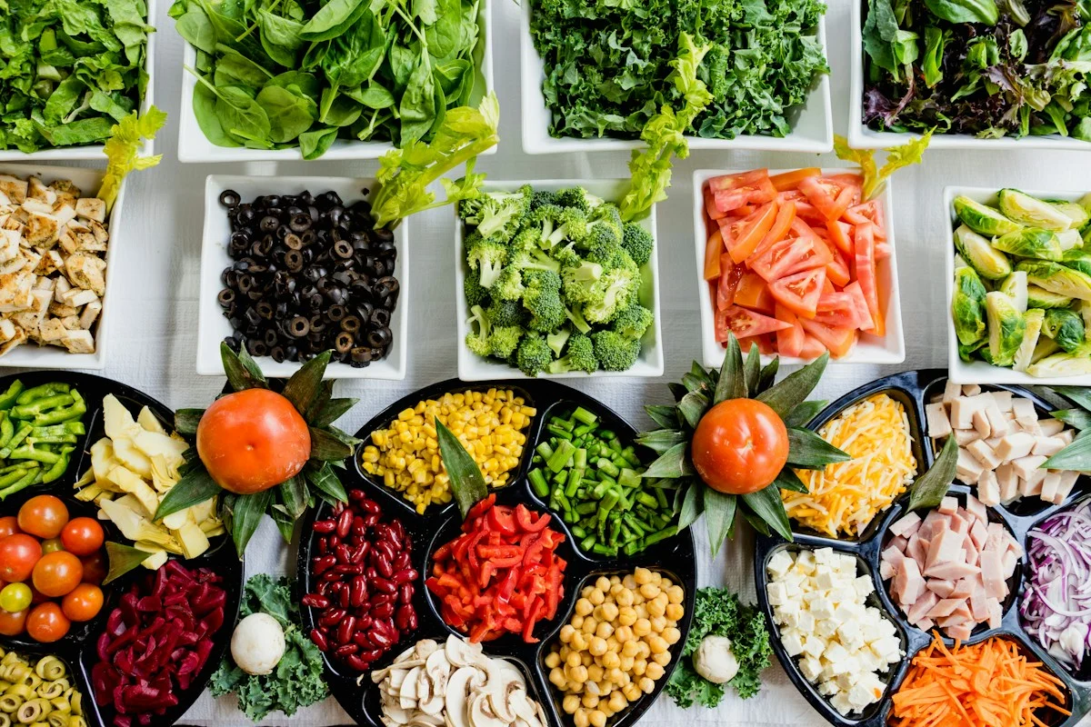 Healthy Indian meal with vegetables, dal, and millet roti for diabetes management